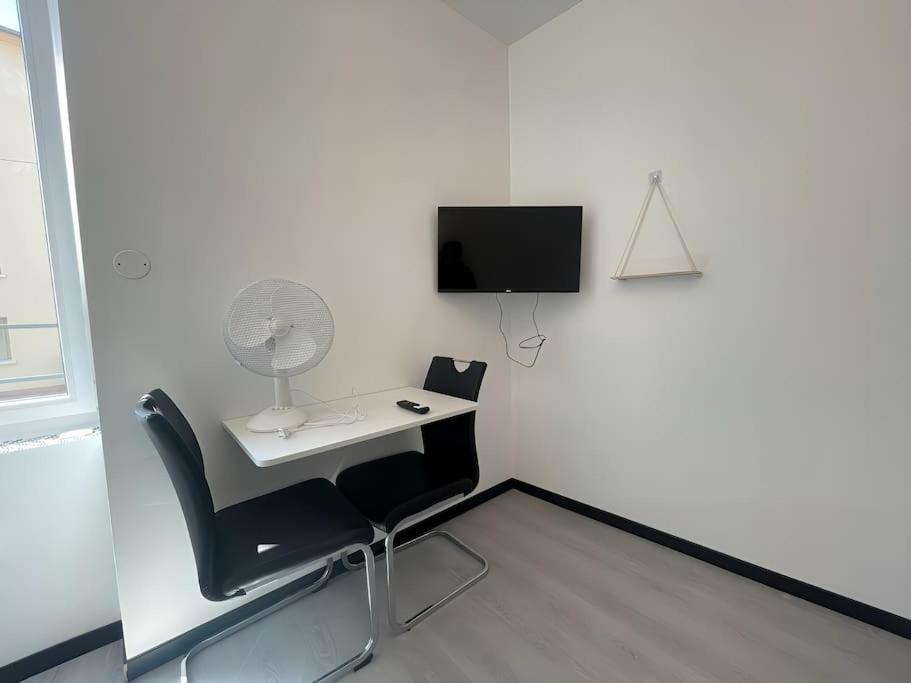 Studio B2 20M2 Cosy 5Min A Pied Des Gares Roanne Extérieur photo
